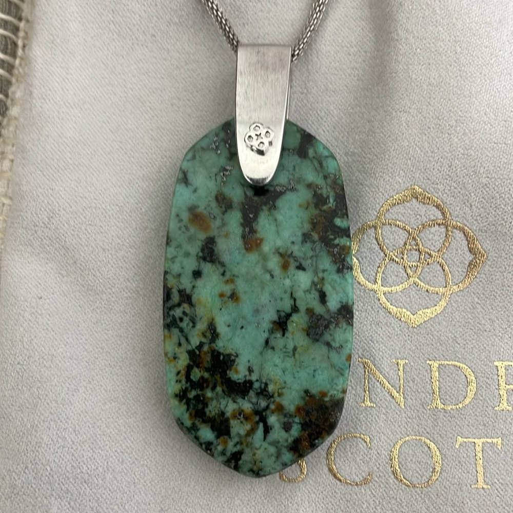 KENDRA SCOTT INEZ LONG PENDANT NECKLACE IN AFRICAN TURQUOISE